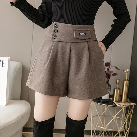 2025 Women Autumn Winter New Korean Loose Wide-leg Shorts Female Thicken Woolen Shorts Ladies High Waist Short Boots Pants L480